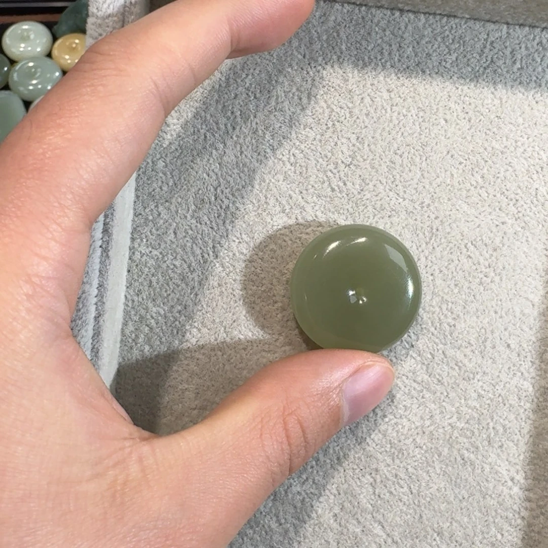 和田玉未镶嵌吊坠(赠链)30平安扣湖水绿青海料