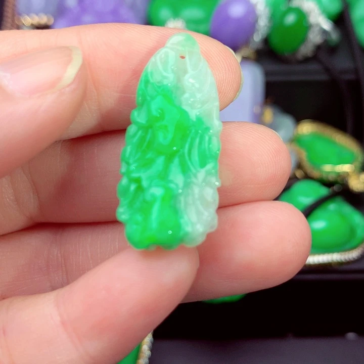 翡翠未镶嵌吊坠(不含链)