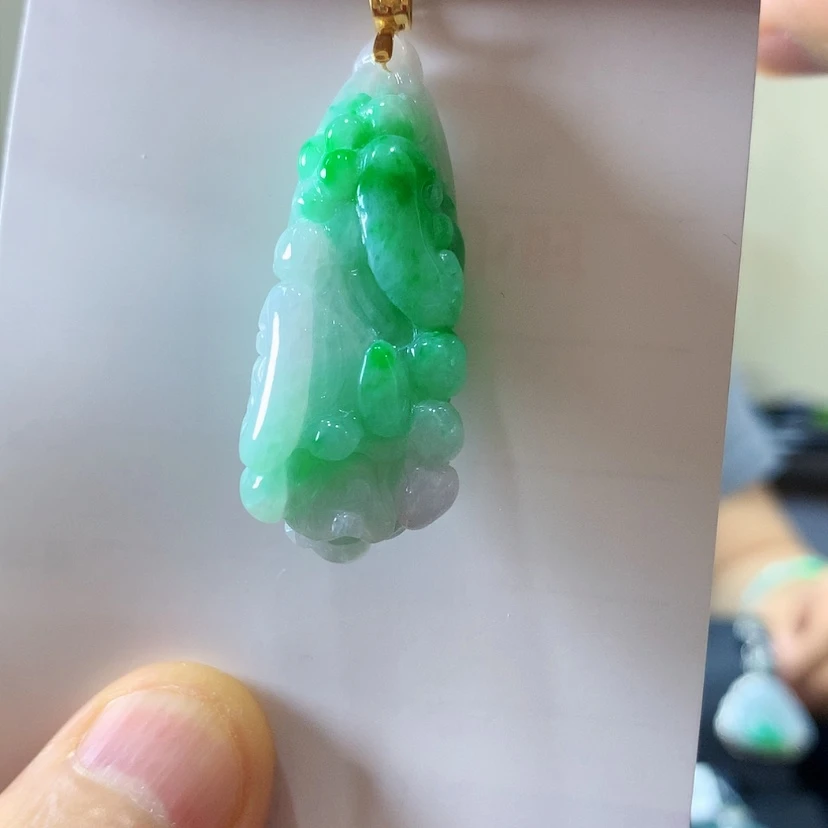【闪购商品】吊坠(不含链)18K金镶嵌翡翠