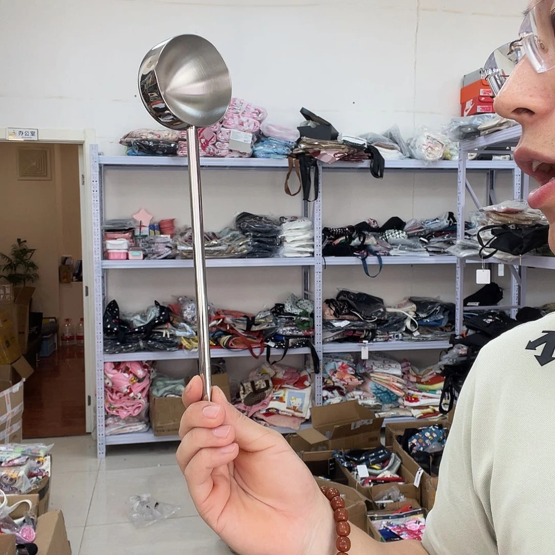 PU化妆包等各种产品的