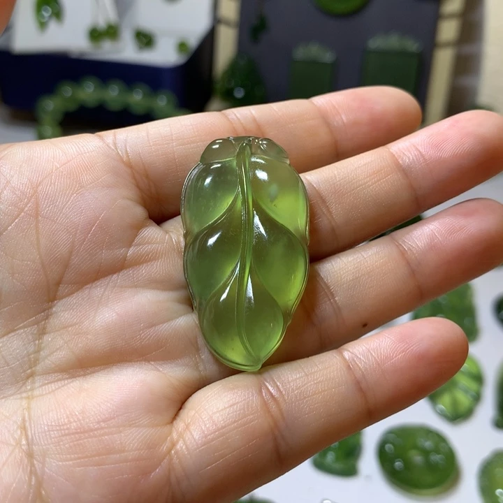 福***缘岫玉未镶嵌颈饰吊坠