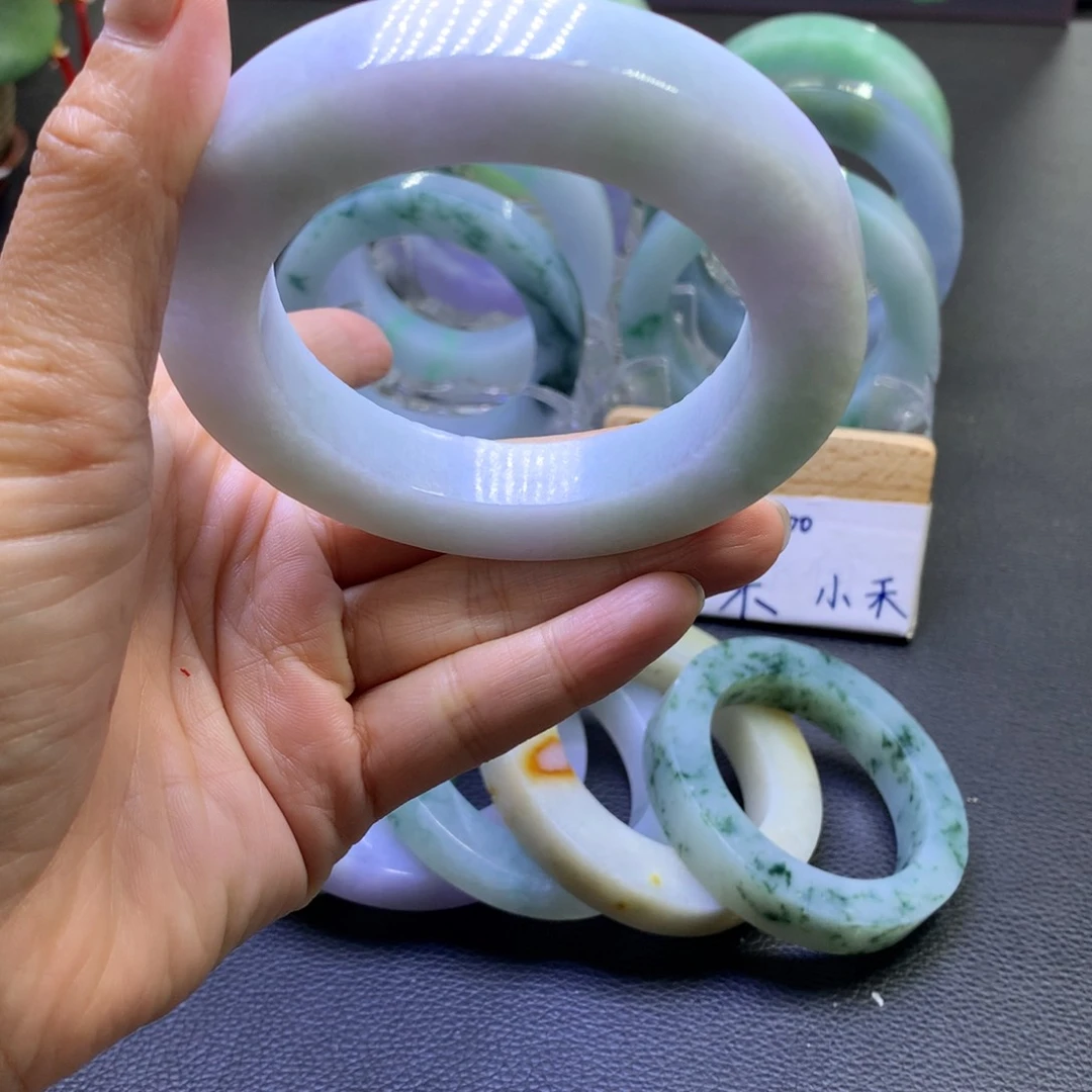 未镶嵌手镯定制翡翠阿*