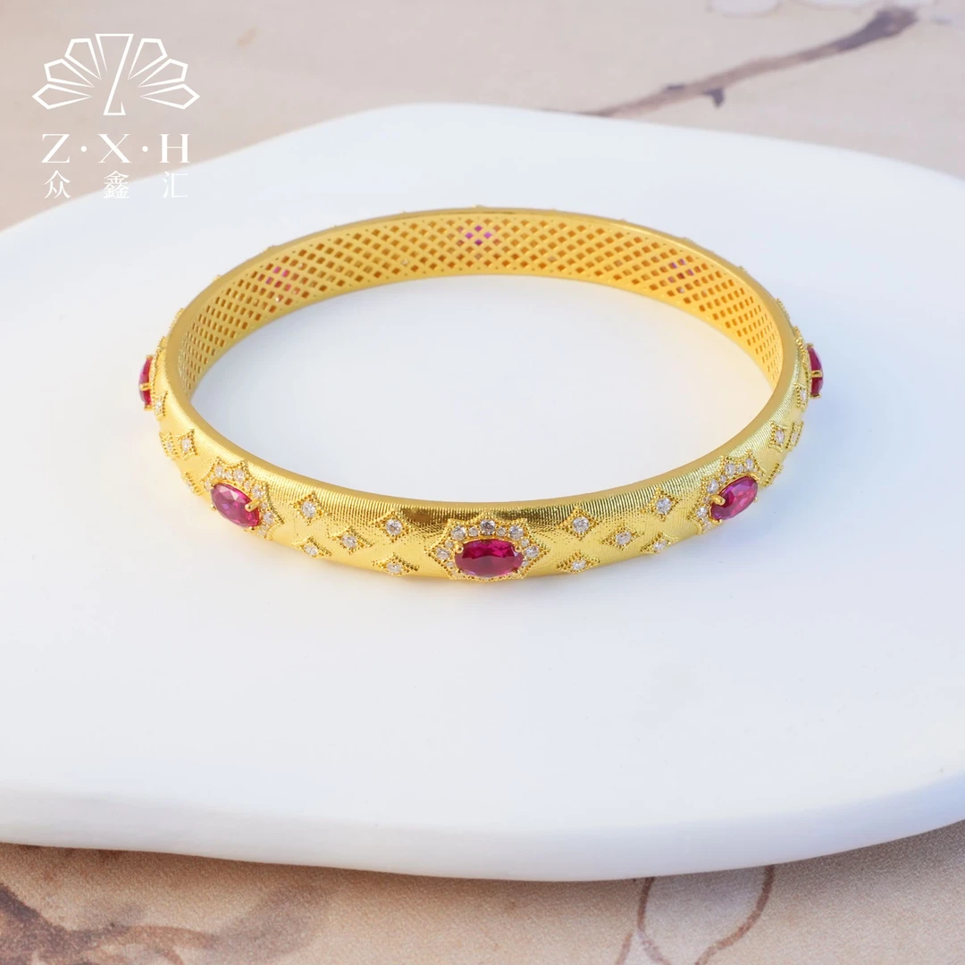 {众鑫汇}足金999  莫桑点钻时尚宫廷风经典贵妃手镯