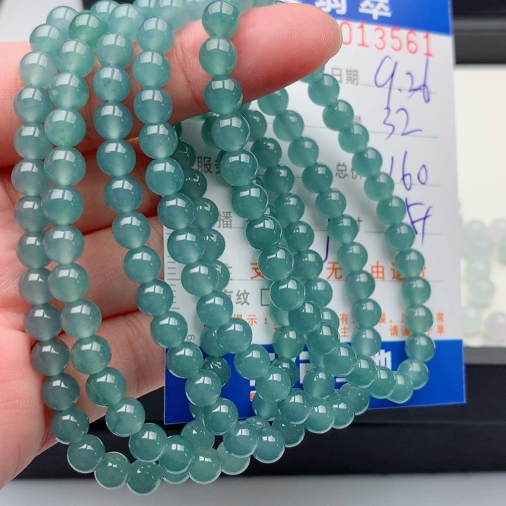 翡翠未镶嵌手链多样性