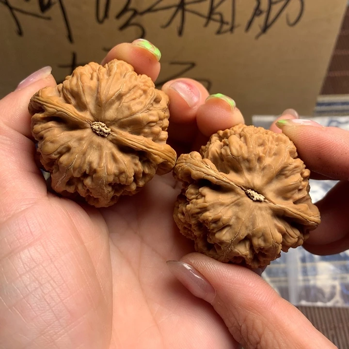 吊坠文玩核桃浮***调粗筋