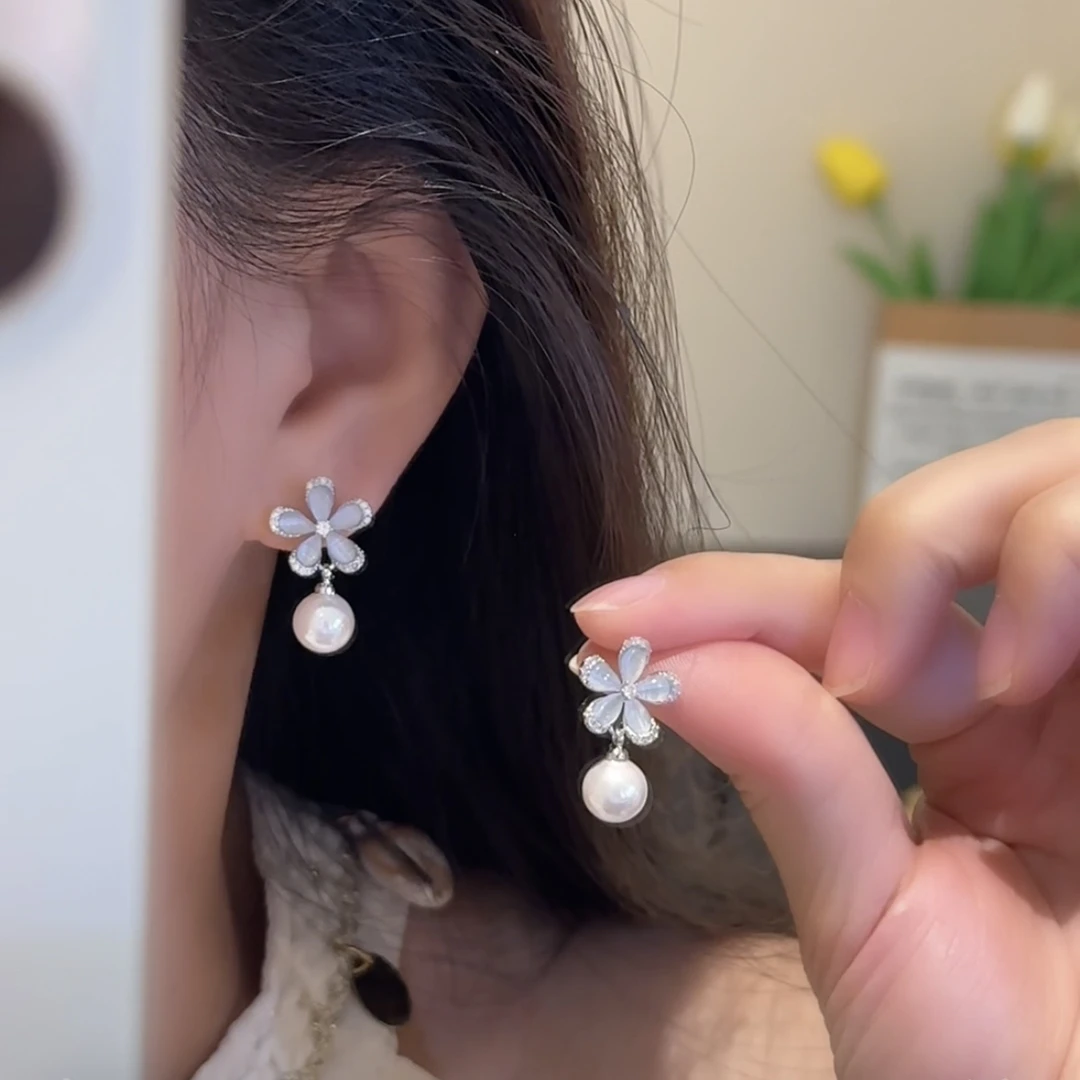 铜合金合成锆石耳饰 气质甜美超仙锆石花朵耳环清新小众百搭耳饰
