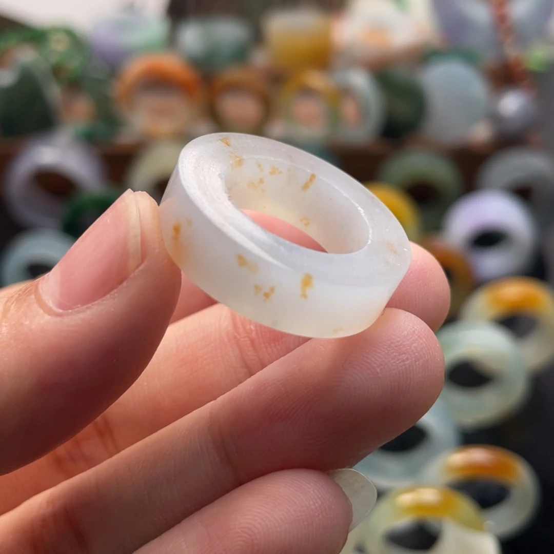 定制翡翠未镶嵌  细腻洒金