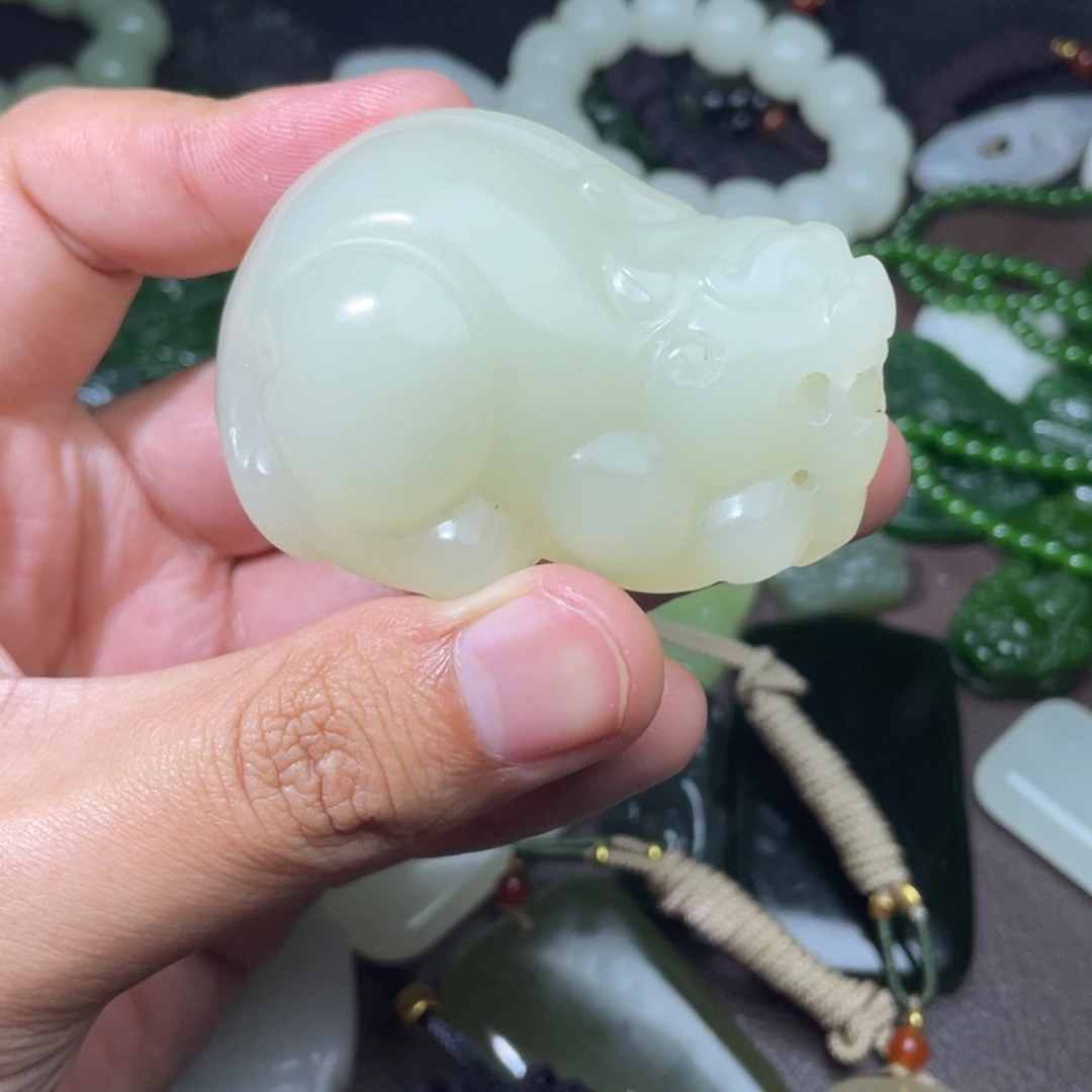 颈饰未镶嵌和田玉