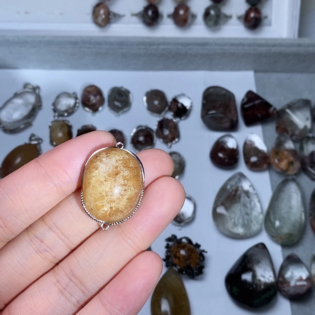 未镶嵌颈饰水晶水晶