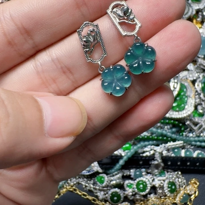 翡翠未镶嵌颈饰天然A货翡翠放漏