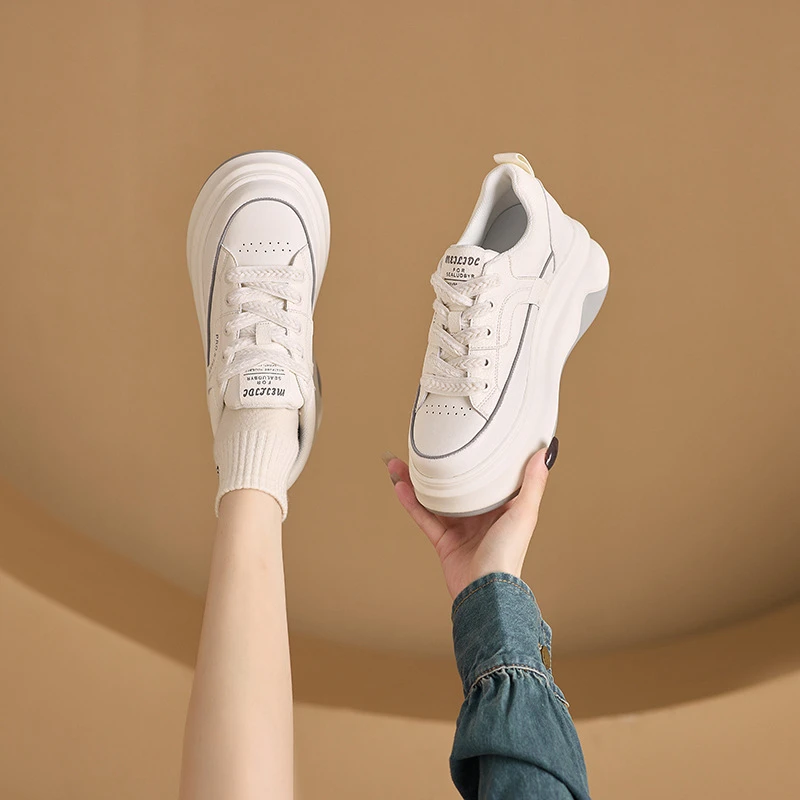 2025秋季新款小白鞋女厚底内增高系带女鞋子韩版字母休闲老爹鞋女