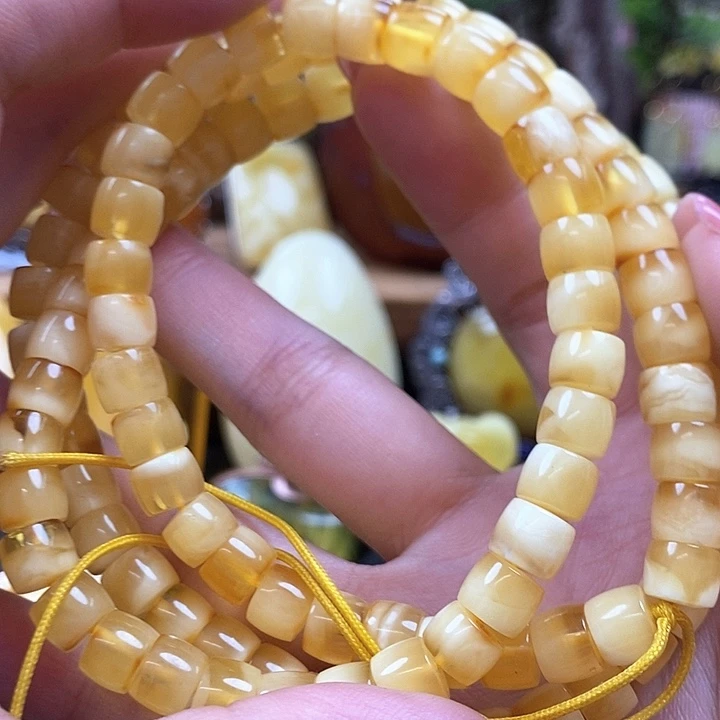 未镶嵌颈饰琥珀吊坠