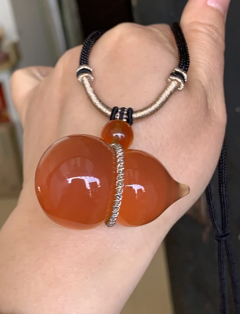 天然缅甸琥珀立体葫芦吊坠金棕红果冻带虫料子21克规格49-29.8mm