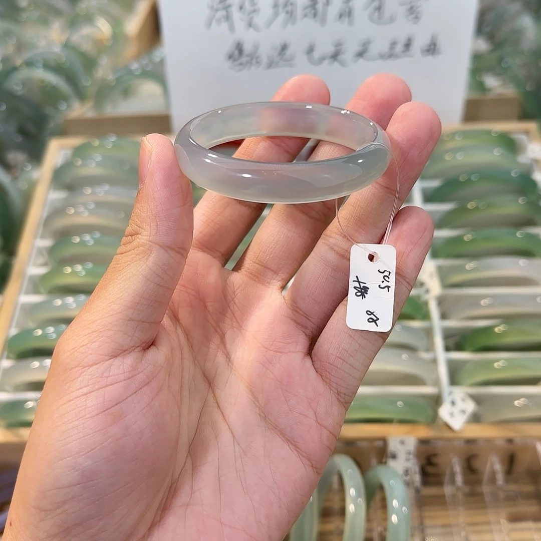 玛瑙/玉髓未镶嵌手镯圈口50.5