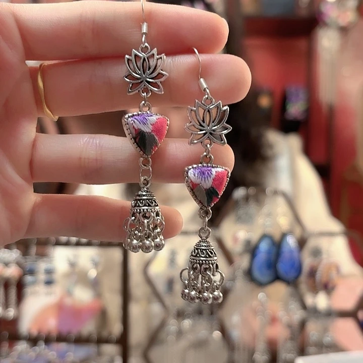 织绣云织谣老绣饰品7