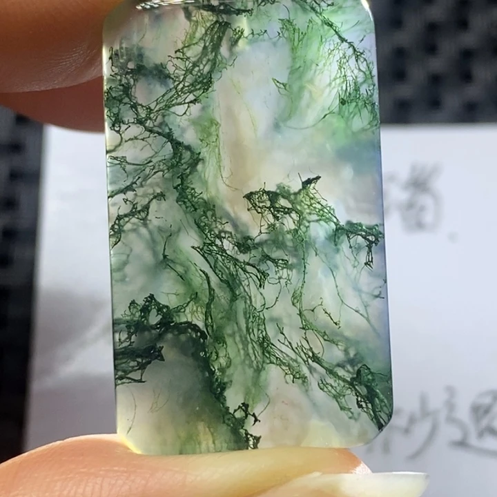 未镶嵌颈饰玛瑙/玉髓嫣*
