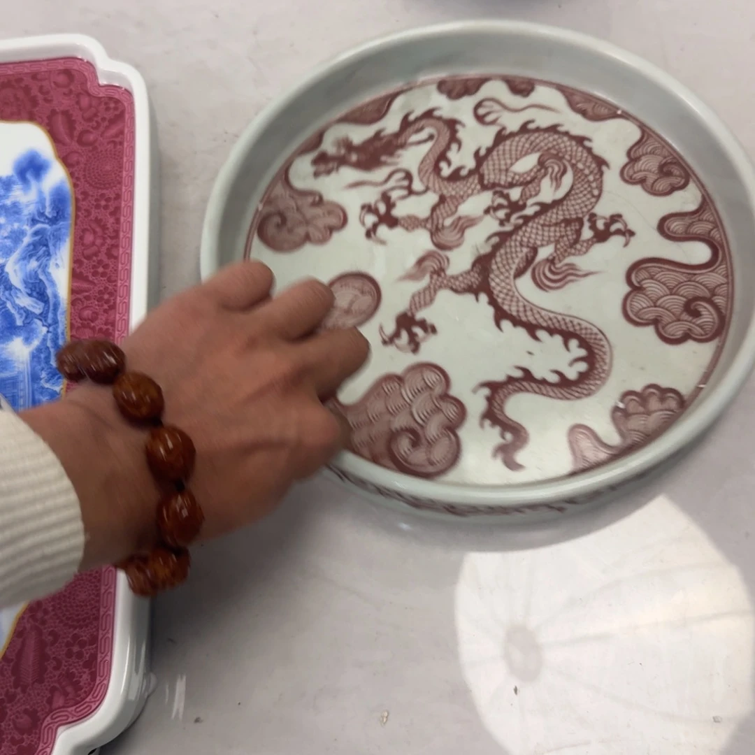 ***￰摆件釉里红穿云龙干泡台