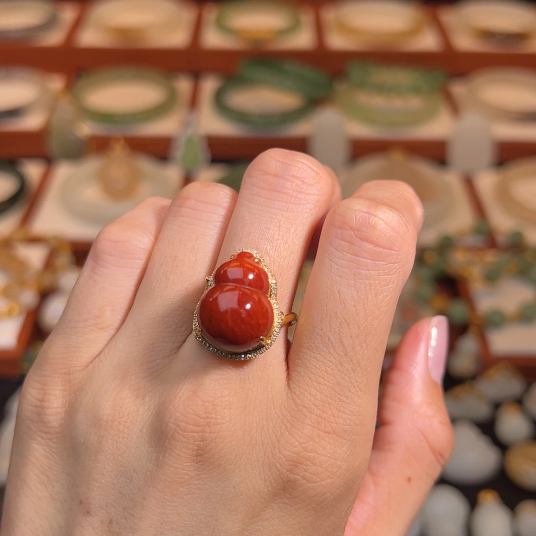 南红玛瑙18K金镶嵌戒指