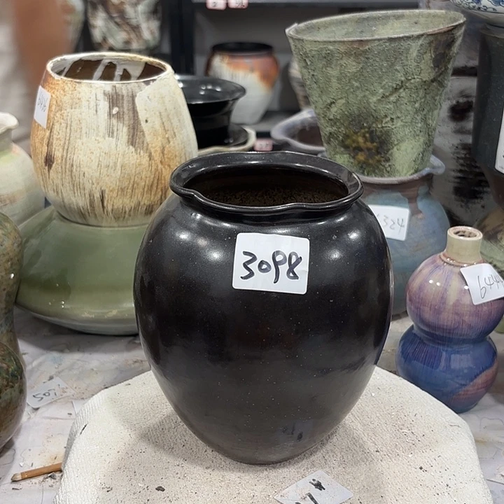 摆件有孔高18，口9，3098