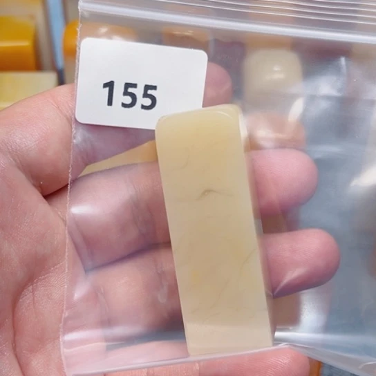 老挝石仰****擎老挝石结晶