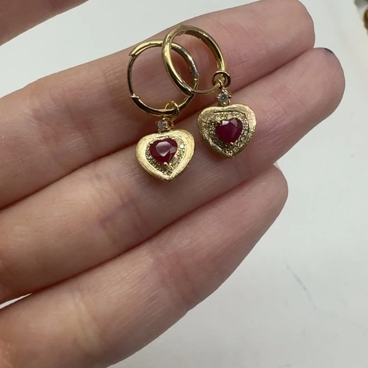 @***璐红宝石耳饰未镶嵌