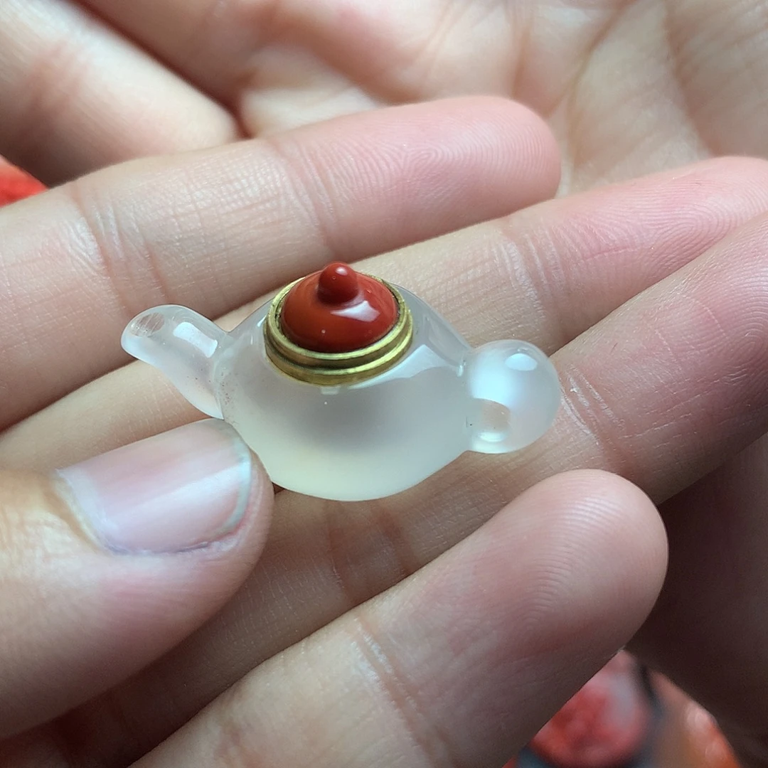 二***胡南红玛瑙1未镶嵌壶