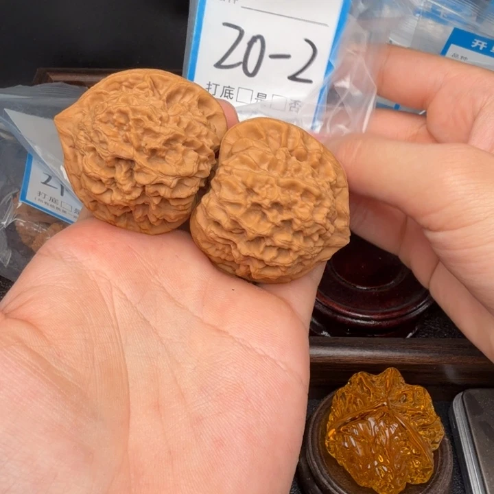 文玩核桃吊坠官帽45