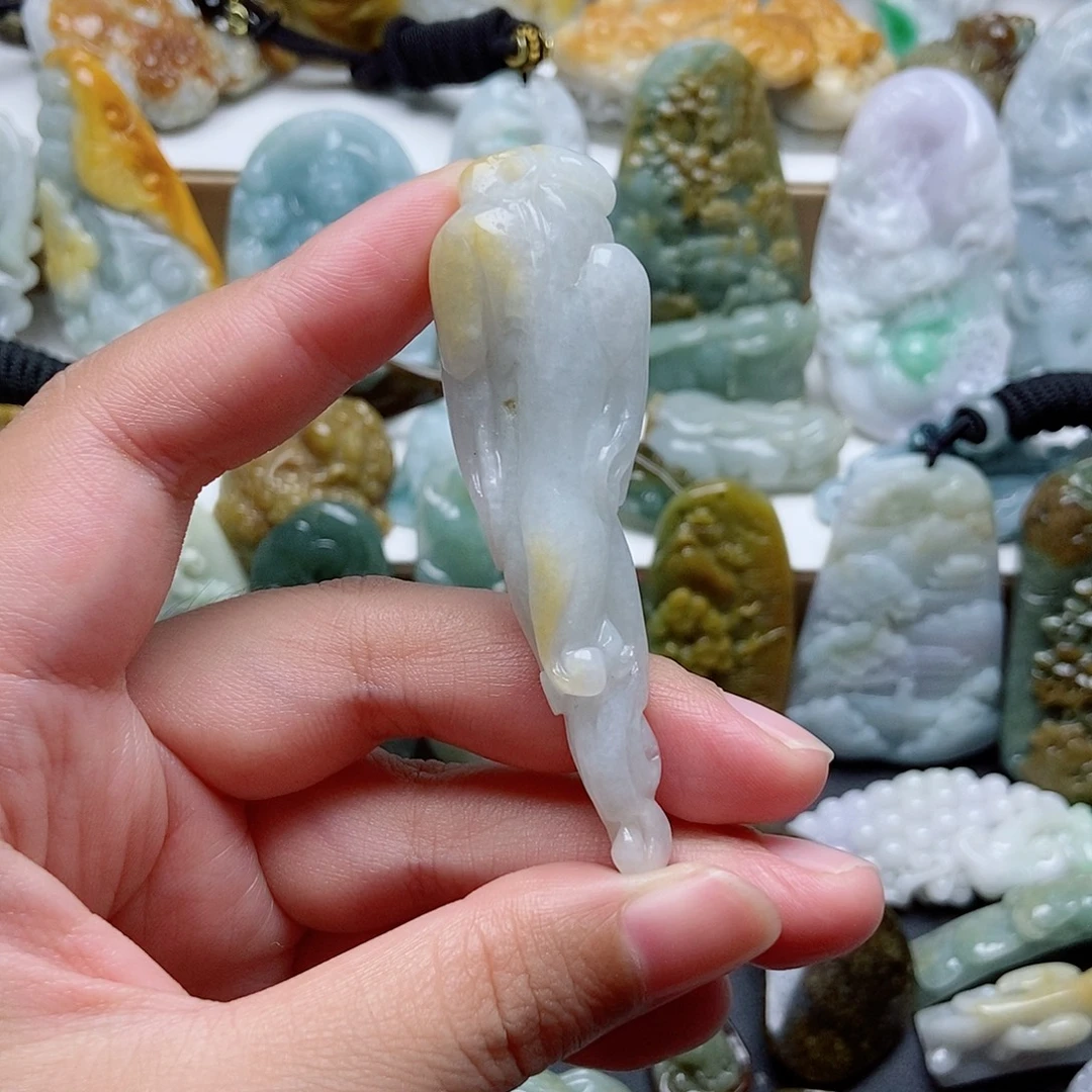 翡翠未镶嵌颈饰翡翠