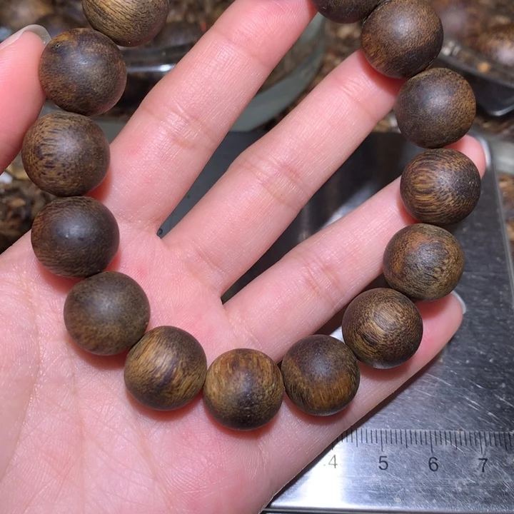 天***道手串沉香1.4单圈手串