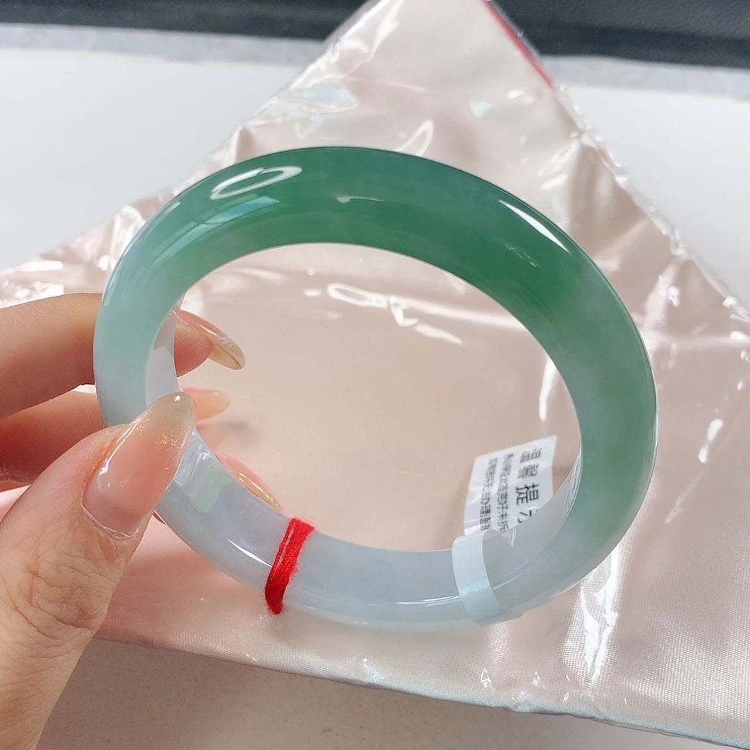 翡翠手镯未镶嵌 正圈⑧⑨