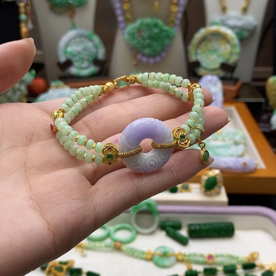 颈饰未镶嵌翡翠天然