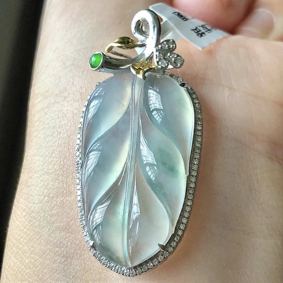 缅甸天然A货翡翠18k金镶嵌老坑冰种飘花叶子吊坠尺寸41.7/20/7.6