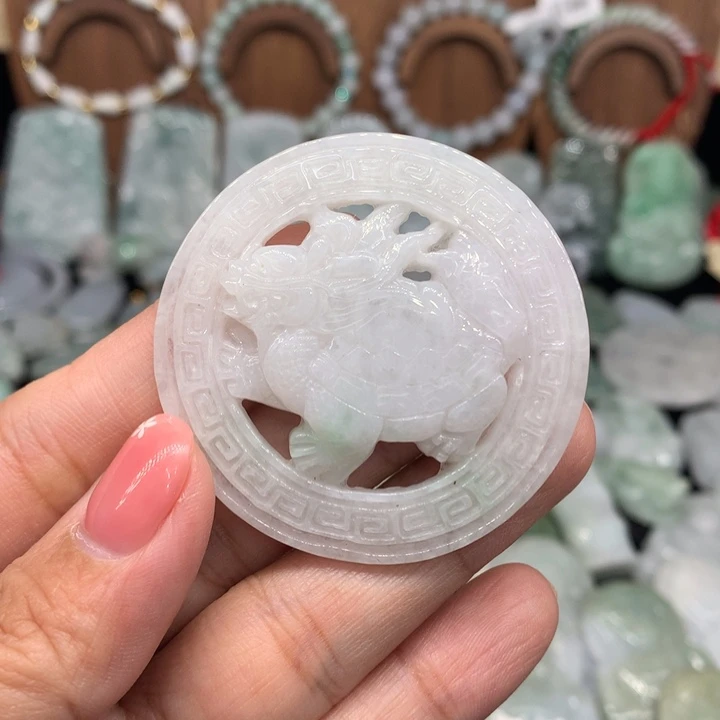 翡翠未镶嵌颈饰11