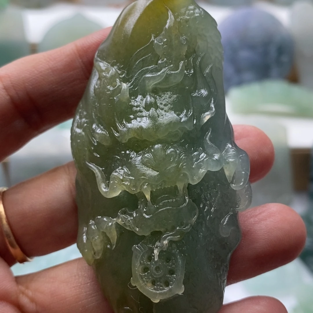 未镶嵌定制翡翠浮**心