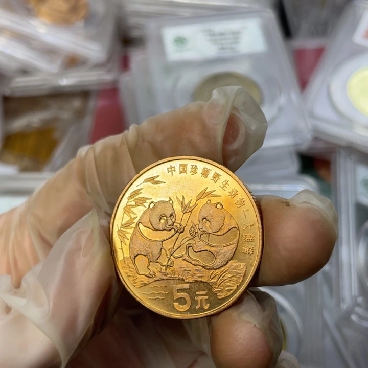 其他普通金属微氧化的大熊猫 111