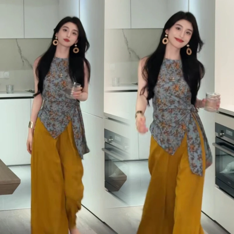 2025蓝色碎花印花设计感系带无袖背心上衣+高腰垂感阔腿裤两件套