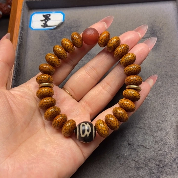 星月菩提吊坠菩提