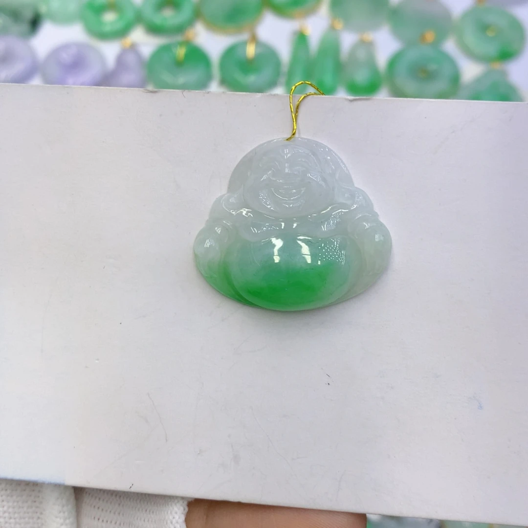 翡翠颈饰18K金镶嵌?翡翠