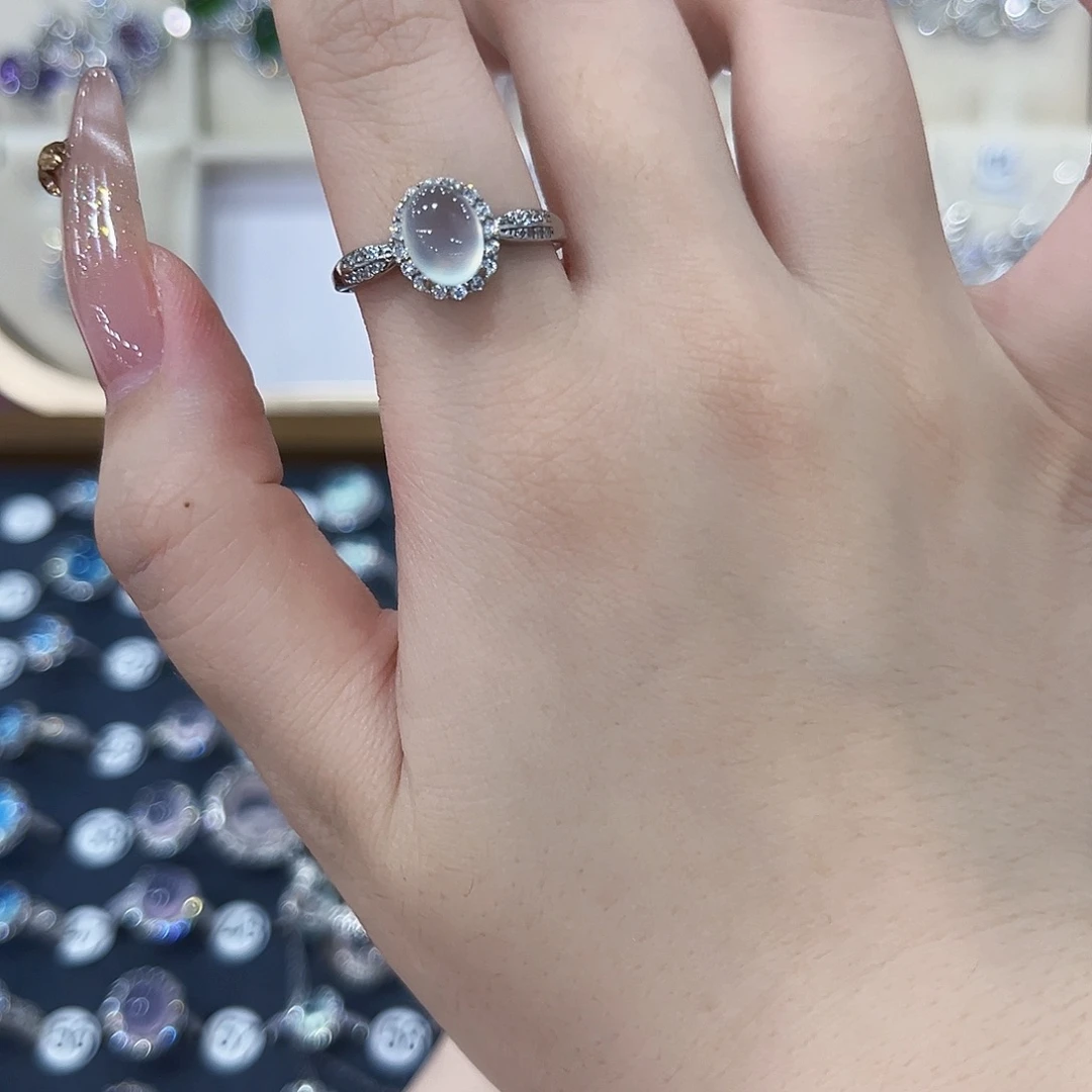 年***糕银S925镶嵌蛇纹石玉戒指