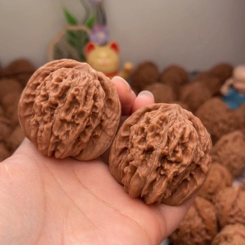 吊坠文玩核桃45四座楼53克有点黄尖