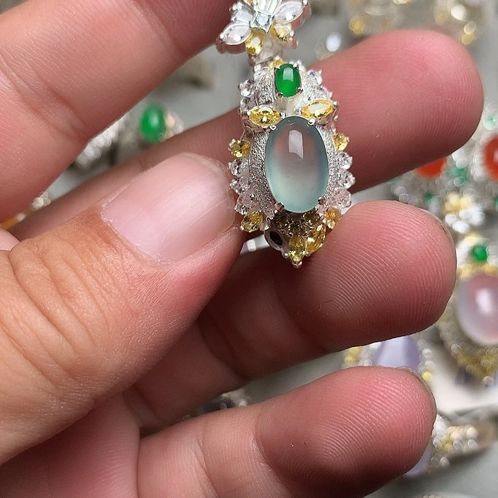定制翡翠未镶嵌戒指