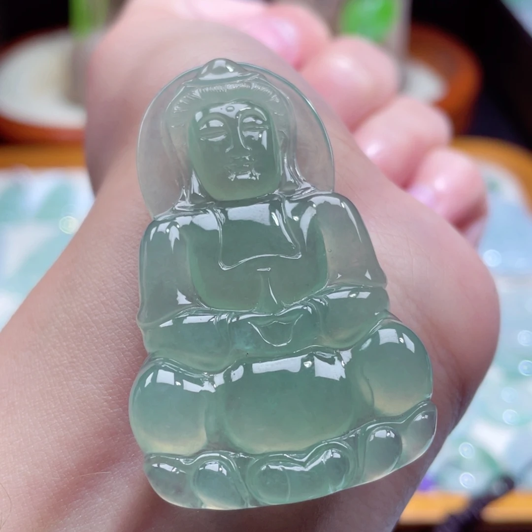 翡翠颈饰未镶嵌观音