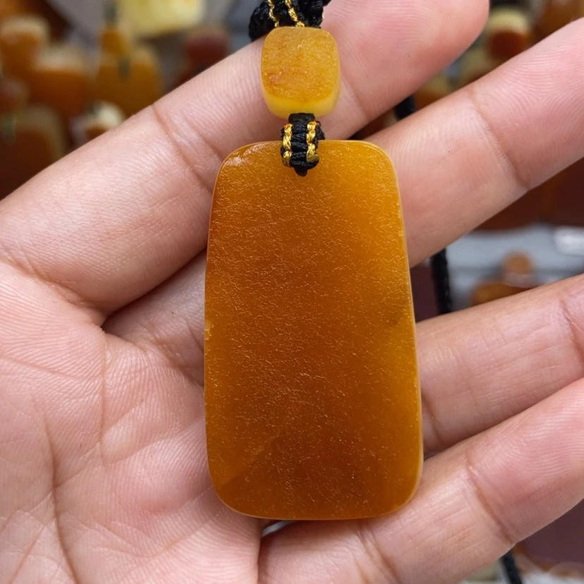 【闪购商品】琥珀颈饰未镶嵌