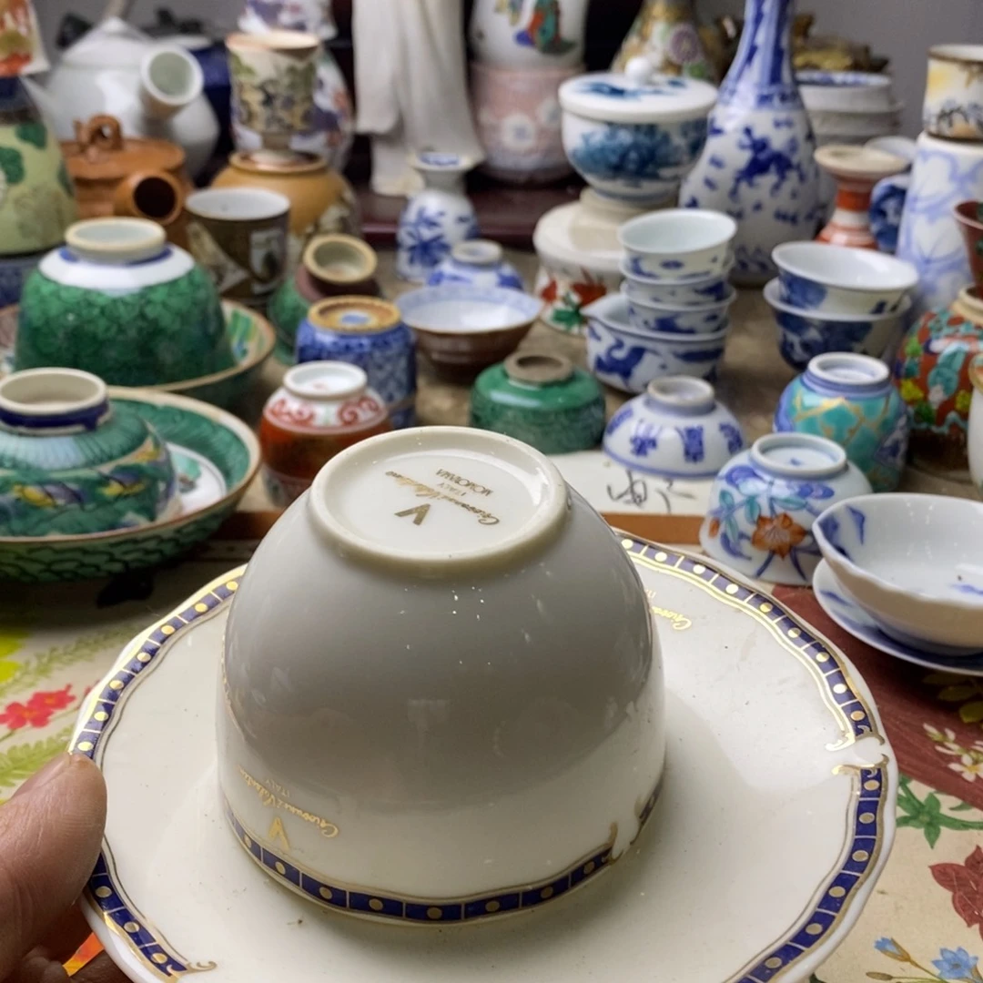 瓷片飞升至海拔较远之时