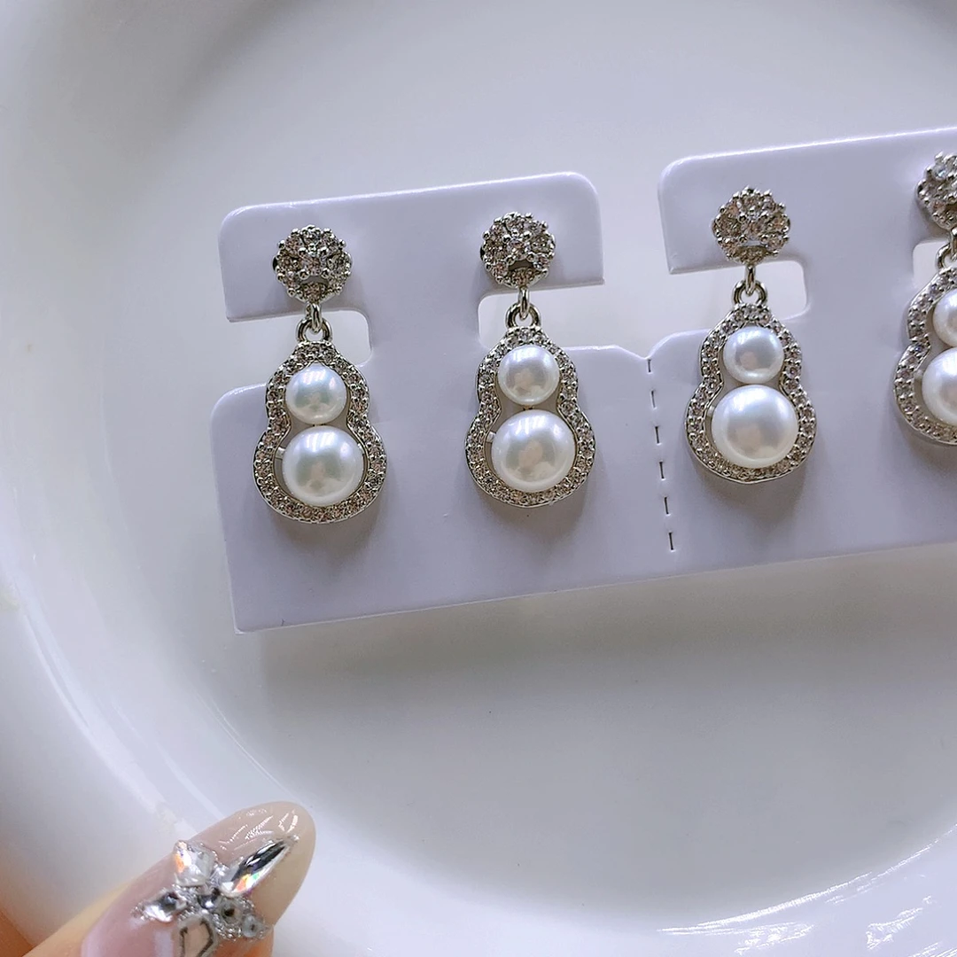 银S925镶嵌耳饰淡水珍珠