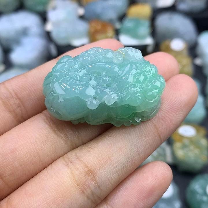 翡翠未镶嵌颈饰天然缅甸翡翠