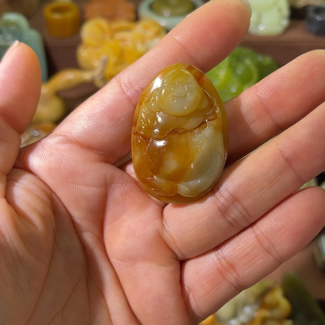 未镶嵌蛇纹石玉颈饰