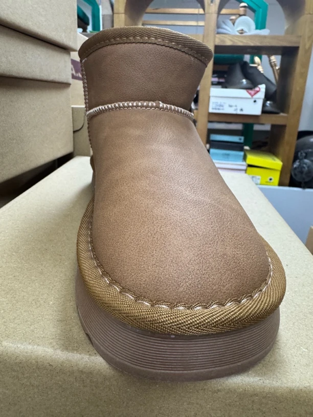 985保暖加厚女士时尚雪地靴舒适休闲厚底经典女靴冬季