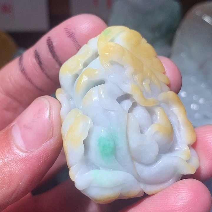 翡翠未镶嵌颈饰保真天然a货翡翠