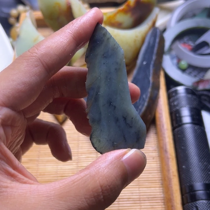 和田玉未镶嵌珠宝半成品